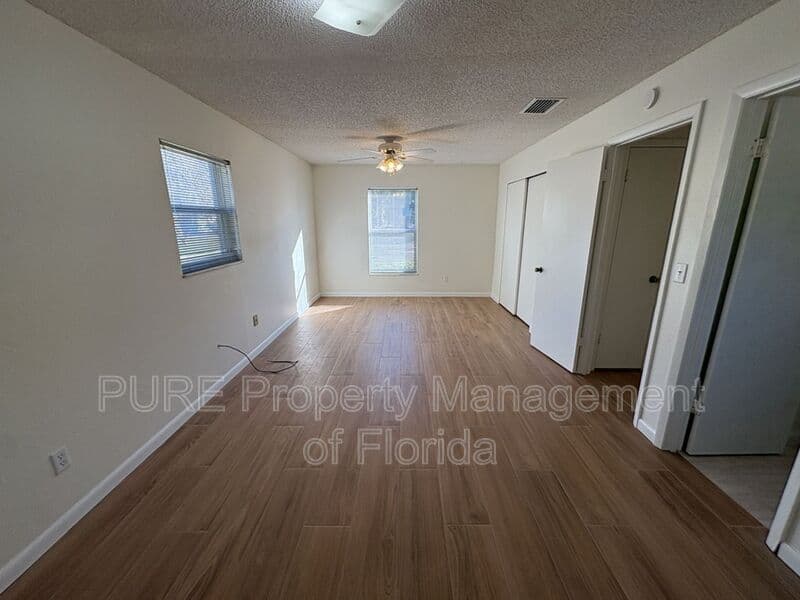 Ocala House: 6807 NW 62nd Place