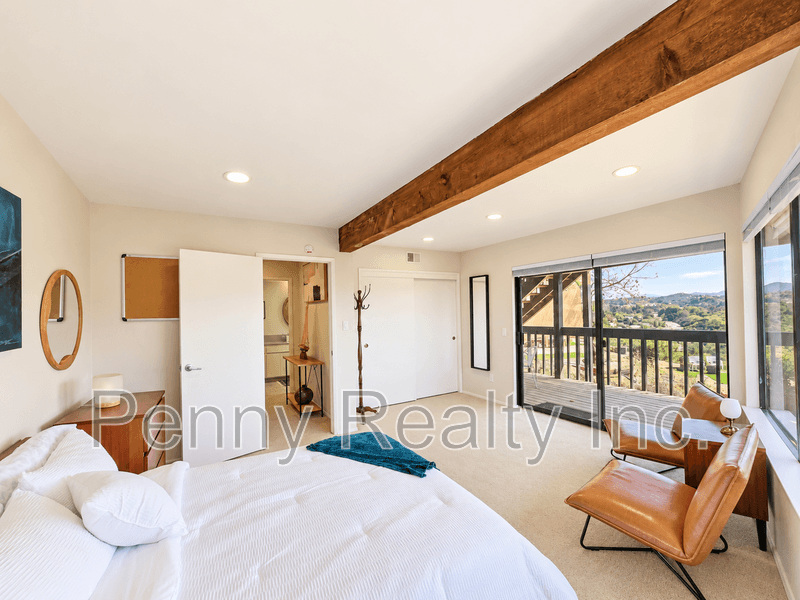 Escondido House: 9603 Indian Creek Way