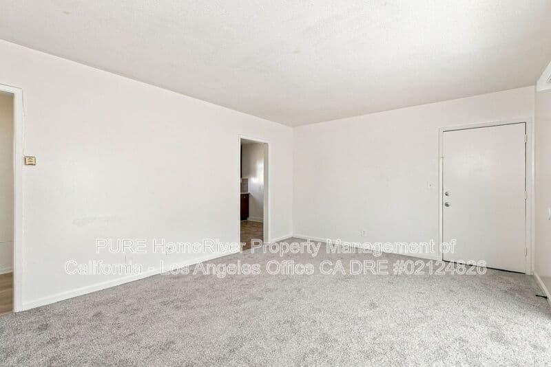 Gardena House: 1433 W 145th Street