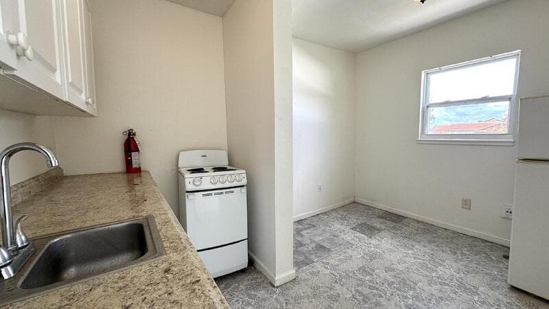 Daytona Beach Condo: 419-421 N Wild Olive Ave