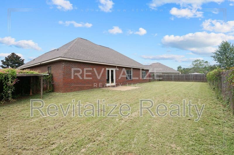 Daphne House: 11070 Courtland Court