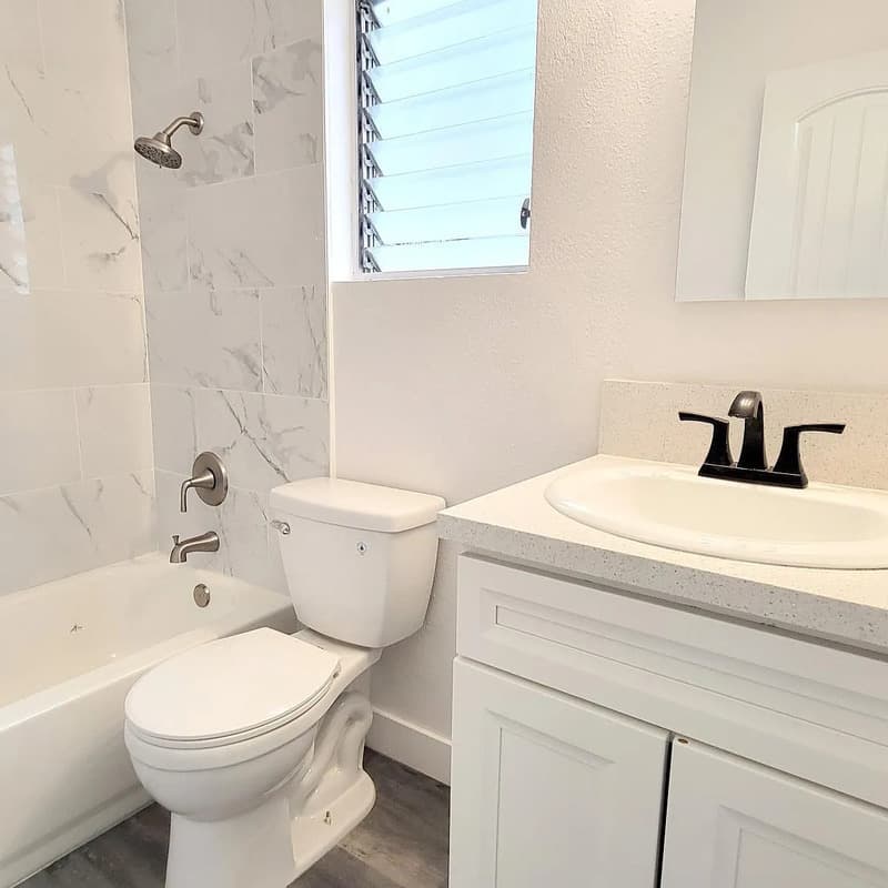 Escondido Townhome: 1060 E Washington Ave