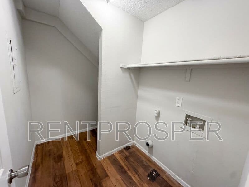 Orlando Townhome: 4419 S. Semoran Blvd