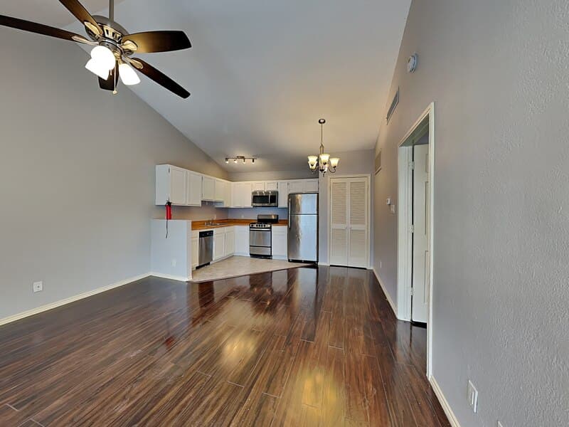 Dallas House: 6108 Abrams Rd