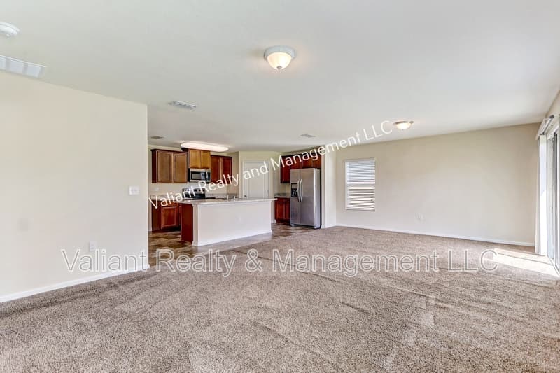 Jacksonville House: 2114 Tyson Lake Drive