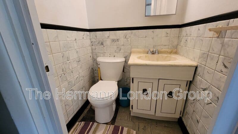Saint Louis House: 4204 Beauty Lane