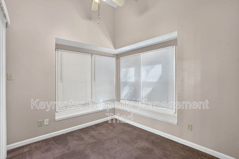 Greensboro House: 3607 McCuiston RD