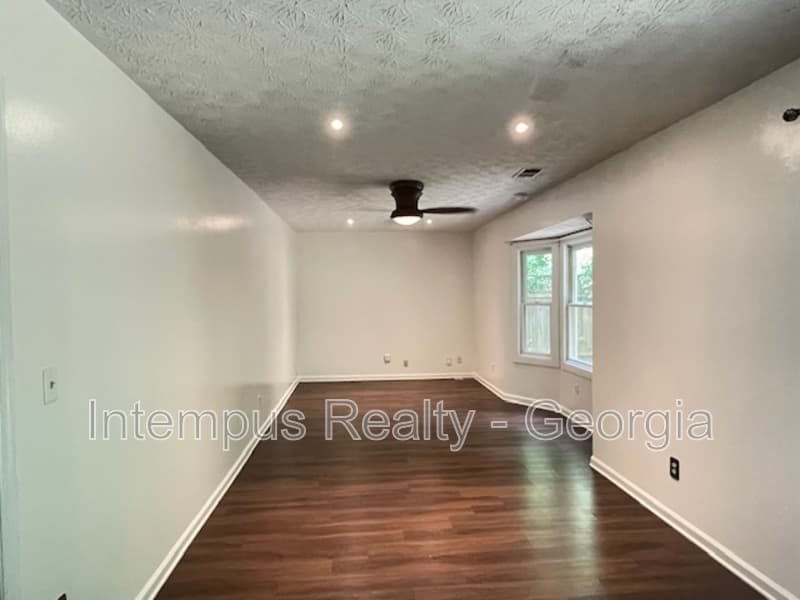 Alpharetta House: 10440 Virginia Pine Ln