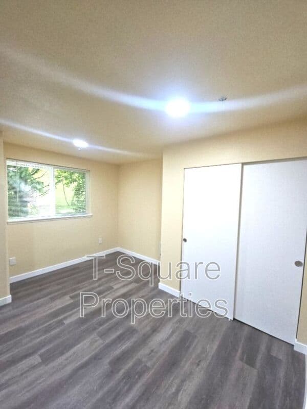 Seattle House: 7041 S 116th PL