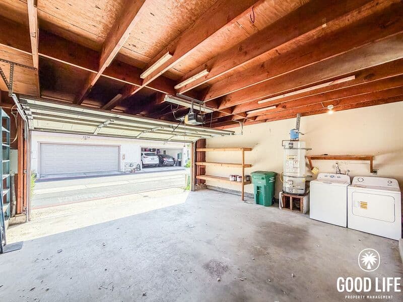 Carlsbad House: 3033 Via Sabinas