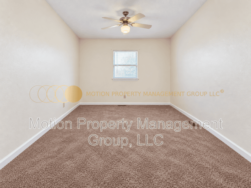 Cleveland House: 1205 Fairway Dr SW