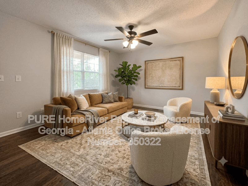 Acworth House: 555 Browning Cir