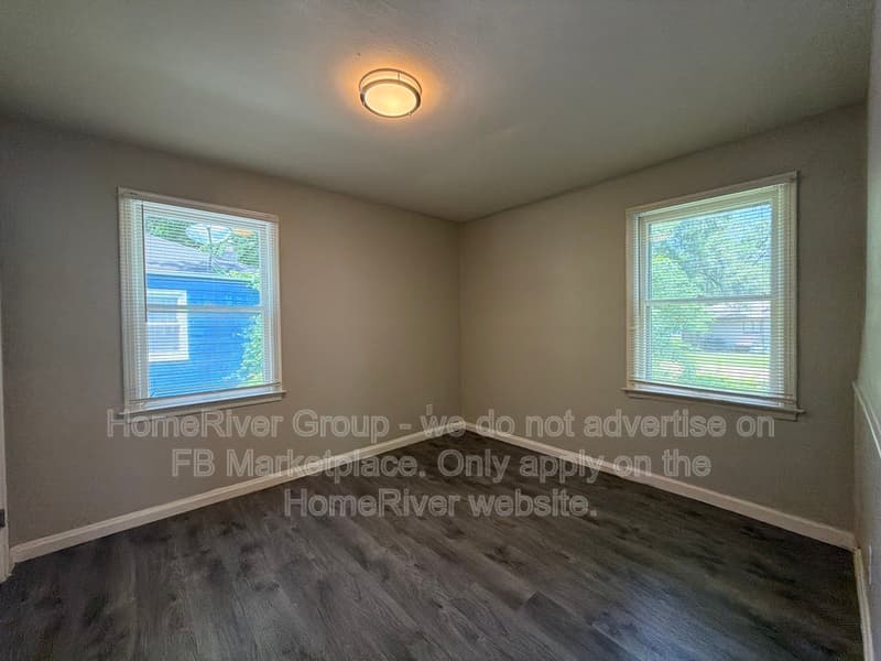 Saint Louis House: 10116 Cloverdale Dr