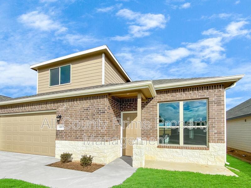 Willis House: 13071 Clear View Dr