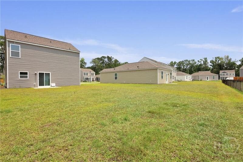 Hinesville House: 25 Hazy Lane