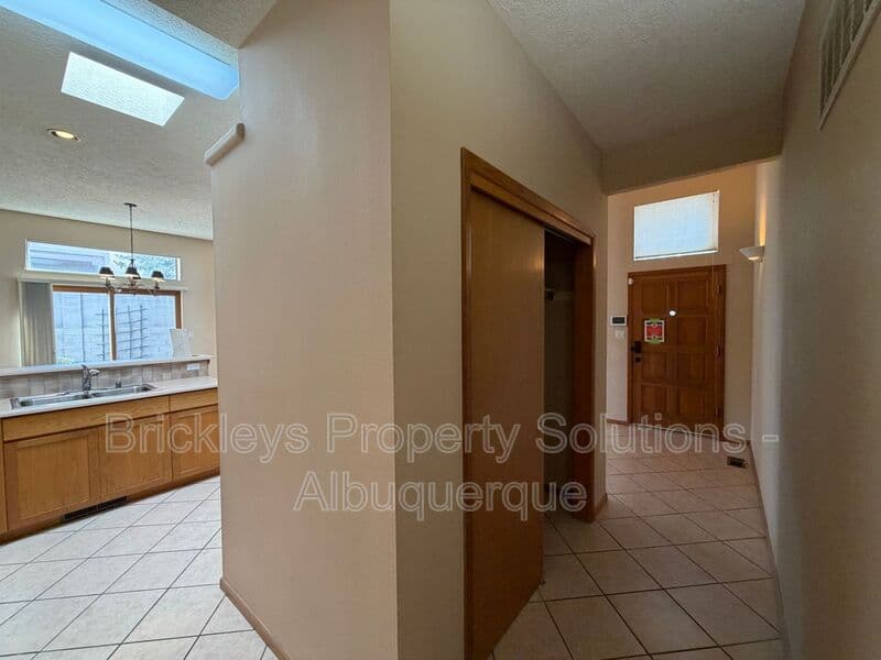 Albuquerque House: 12606 Colony Pl NE