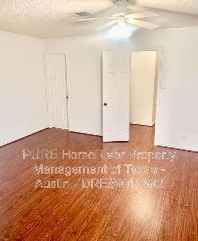 Cedar Park House: 1614 Paper Moon Dr