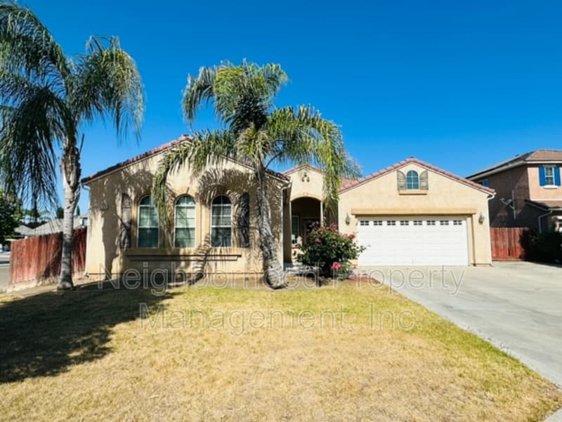 Fresno House: 5741 East Erin Avenue