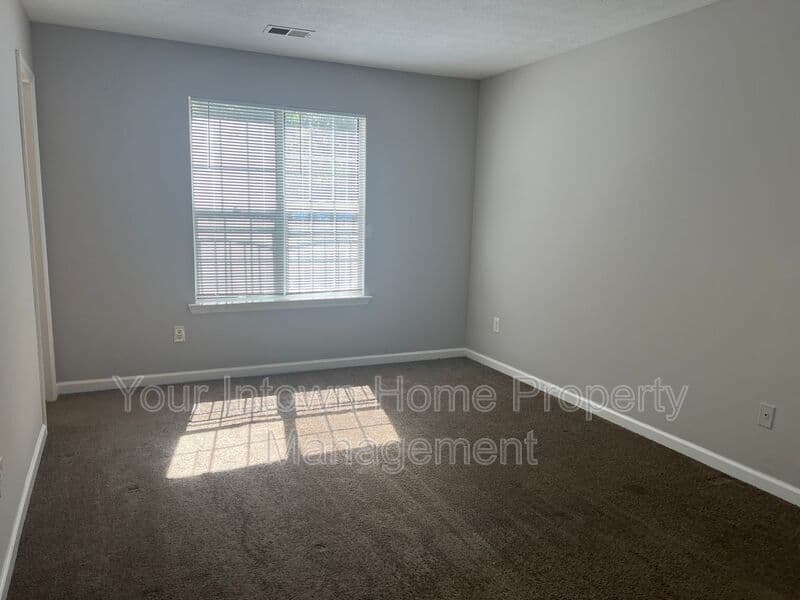 Lithonia House: 6471 Bedford Ln