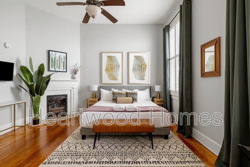 Columbia House: 921 Laurens Street