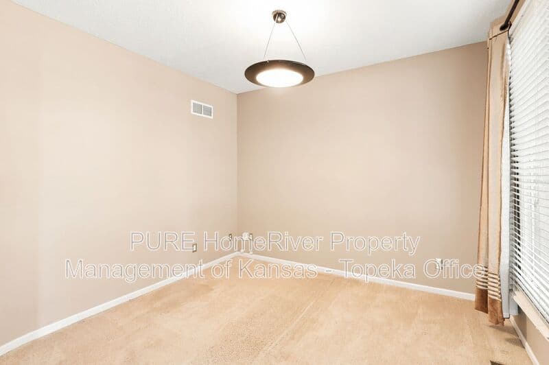 Kansas City House: 6320 N Nevada Ave