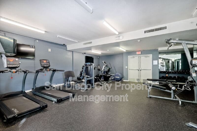 San Diego House: 530 K Street