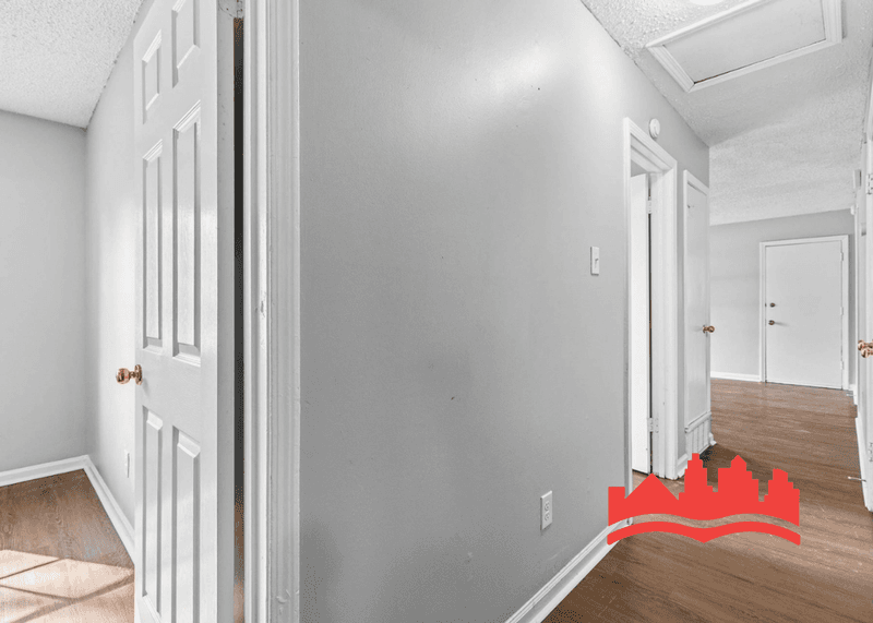 Bartlett House: 3915 Clover Hill Dr