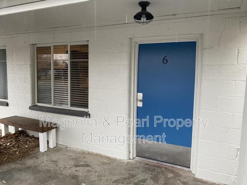 Parma House: 712 East Grove Avenue