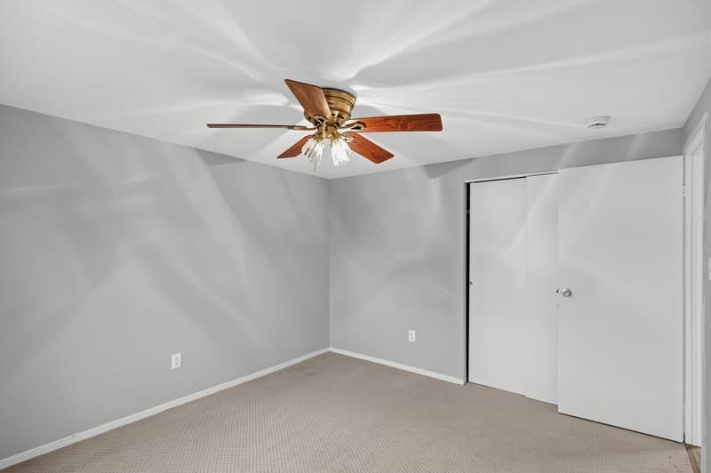 Parkville Condo: 139 East Orange Court