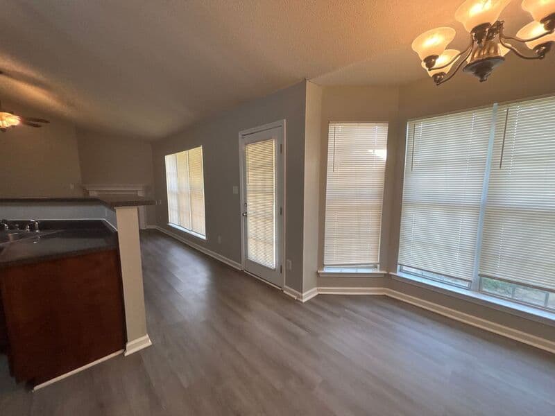 Cordova House: 1605 Far Dr