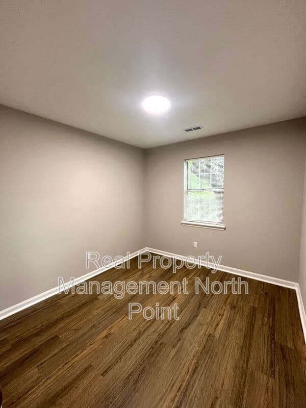 College Park Condo: 5843 Summerglen Ln