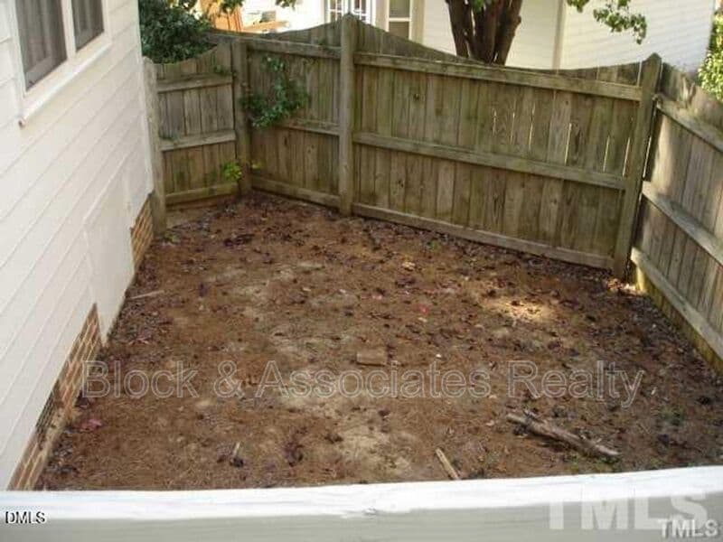 Cary House: 311 Wax Myrtle Ct.