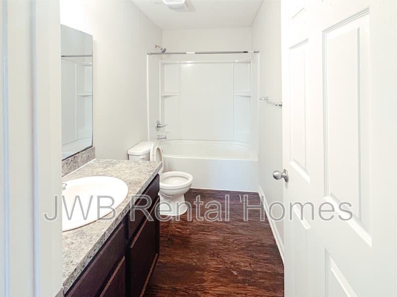 Jacksonville House: 8520 Cocoa Ave
