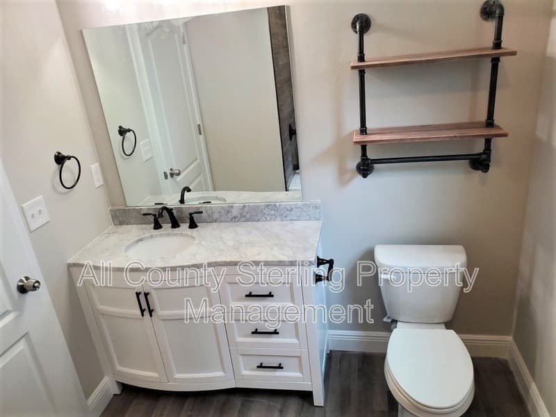 Fort White Condo: 316 SW Yulan St