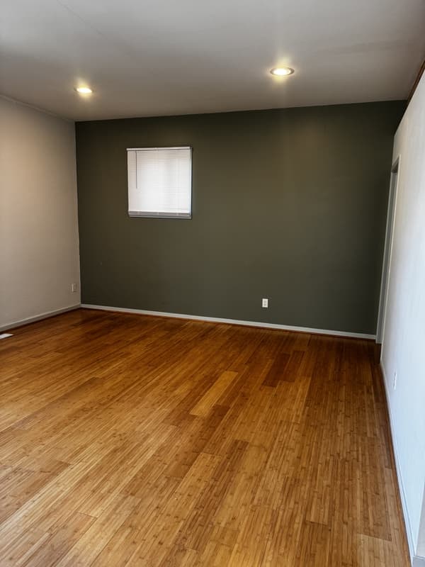 Ann Arbor House: 1556 Jones Drive