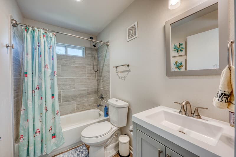 Cottonwood Shores House: 847 Pecan Lane