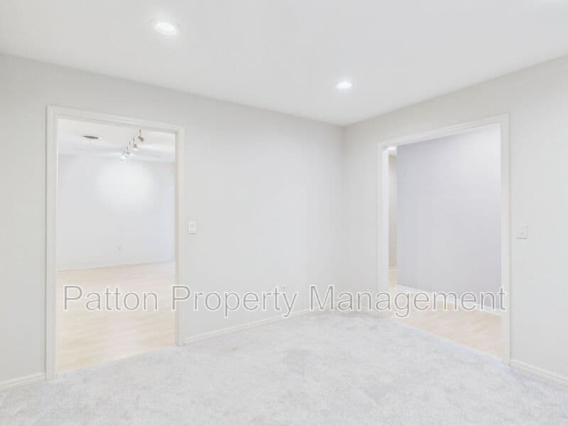 Amarillo House: 6810 Montague