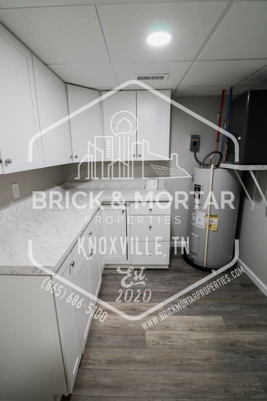 Maryville House: 1731 Lively Road