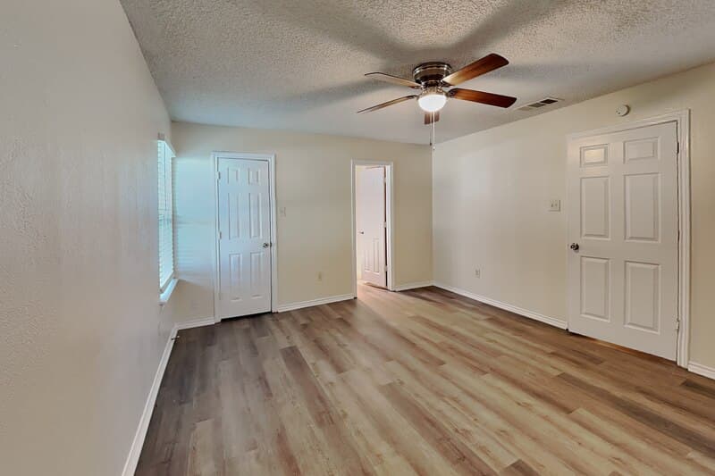 Forest Hill Condo: 3405 Republic Dr