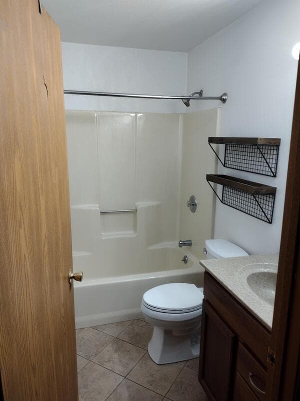 Oshkosh Condo: 1103 Arthur Avenue
