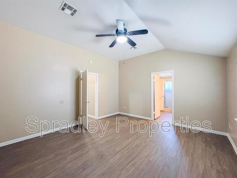 Temple House: 4612 Stone Pointe Dr