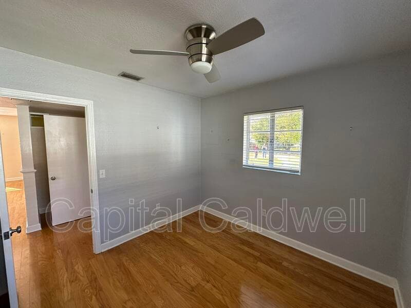 Clearwater House: 18 N Meteor Ave