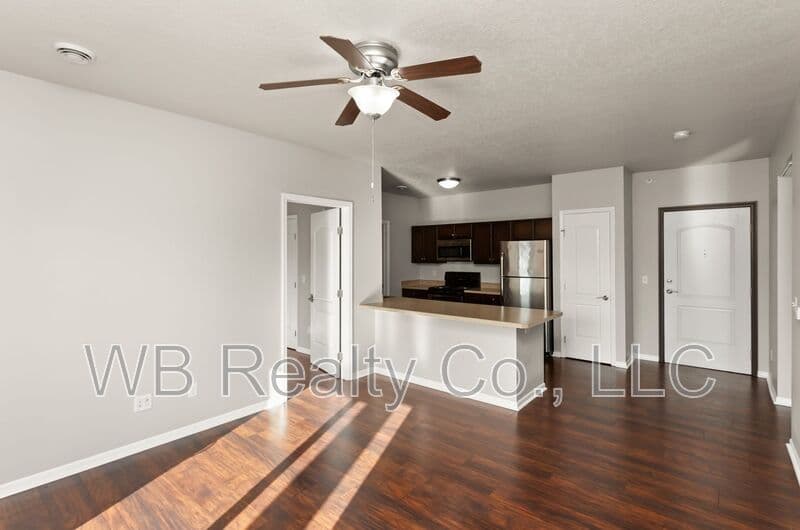 Grimes Condo: 1951 N James St