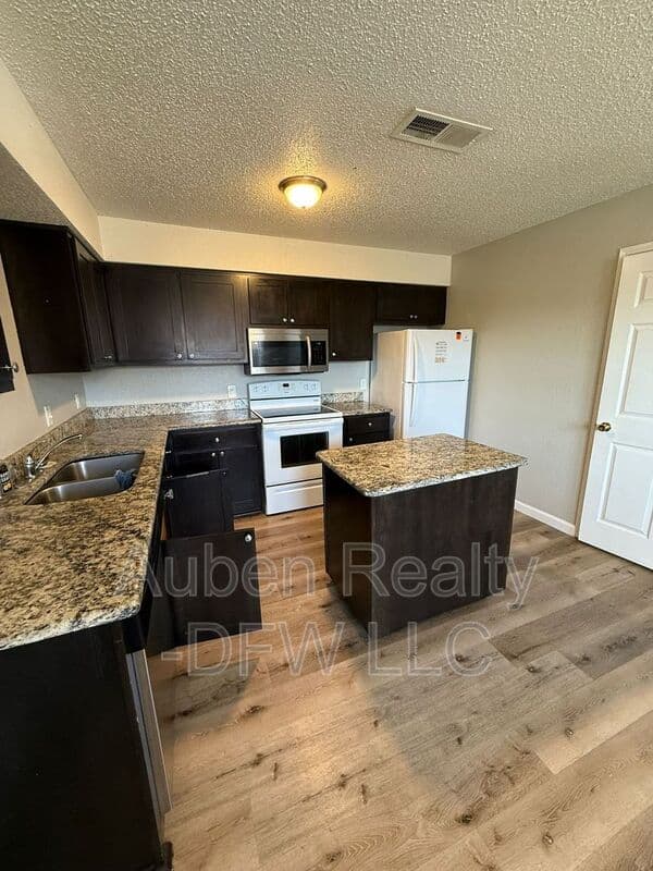 Grand Prairie Condo: 327 SE 3rd Street
