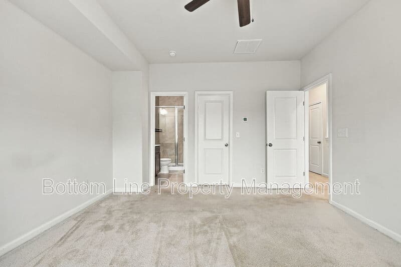 Apex Townhome: 1421 Salem Creek Dr