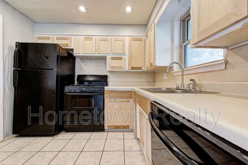 Oklahoma City House: 2817 SW 82nd Street
