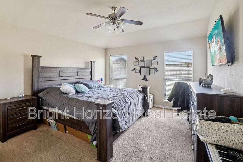 Fort Worth House: 8221 Mule Deer Run