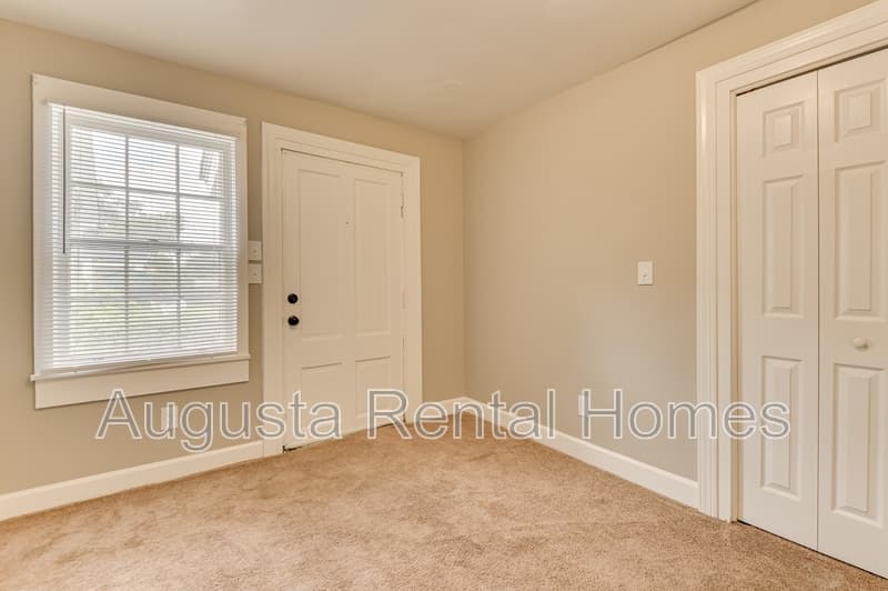Augusta Condo: 515 3rd Street - B