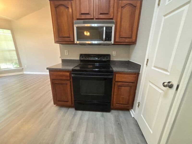 Cordova House: 1605 Far Dr