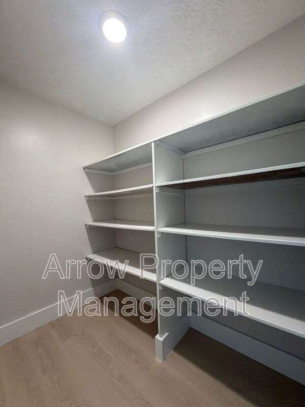 Lincoln Condo: 3341 Holdrege Street
